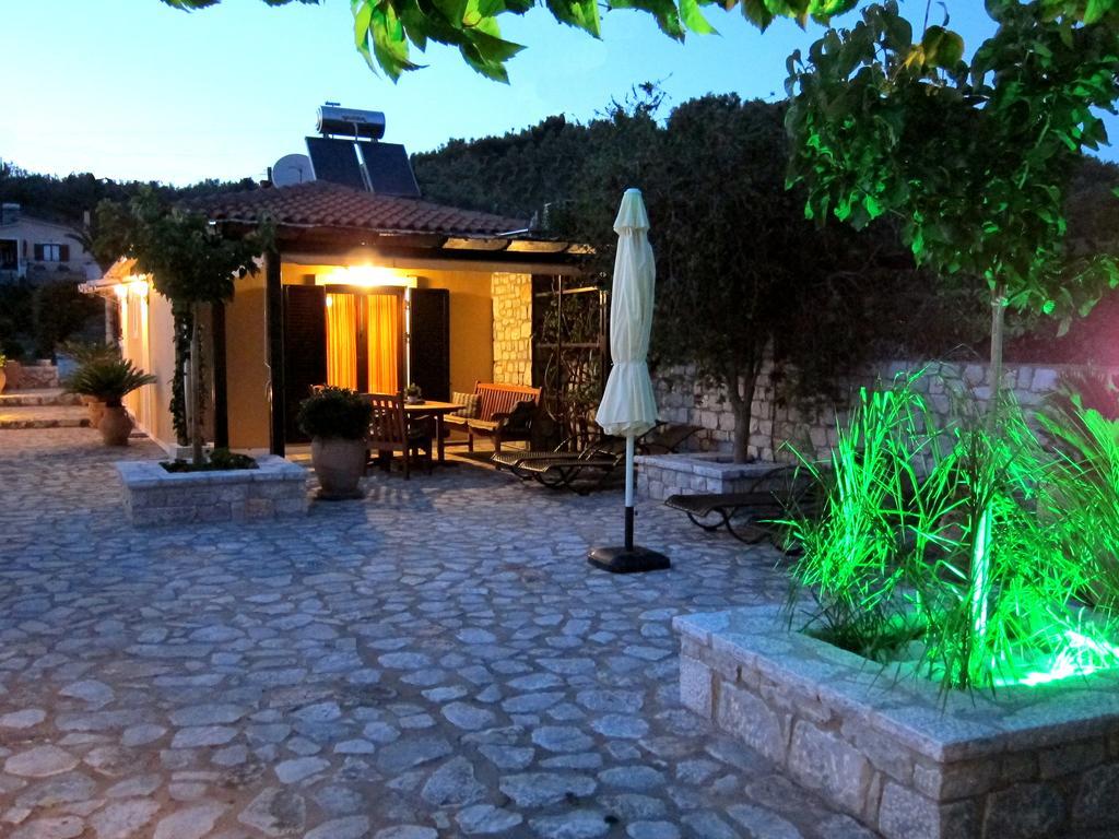 Estia Holiday Gythio Exterior foto